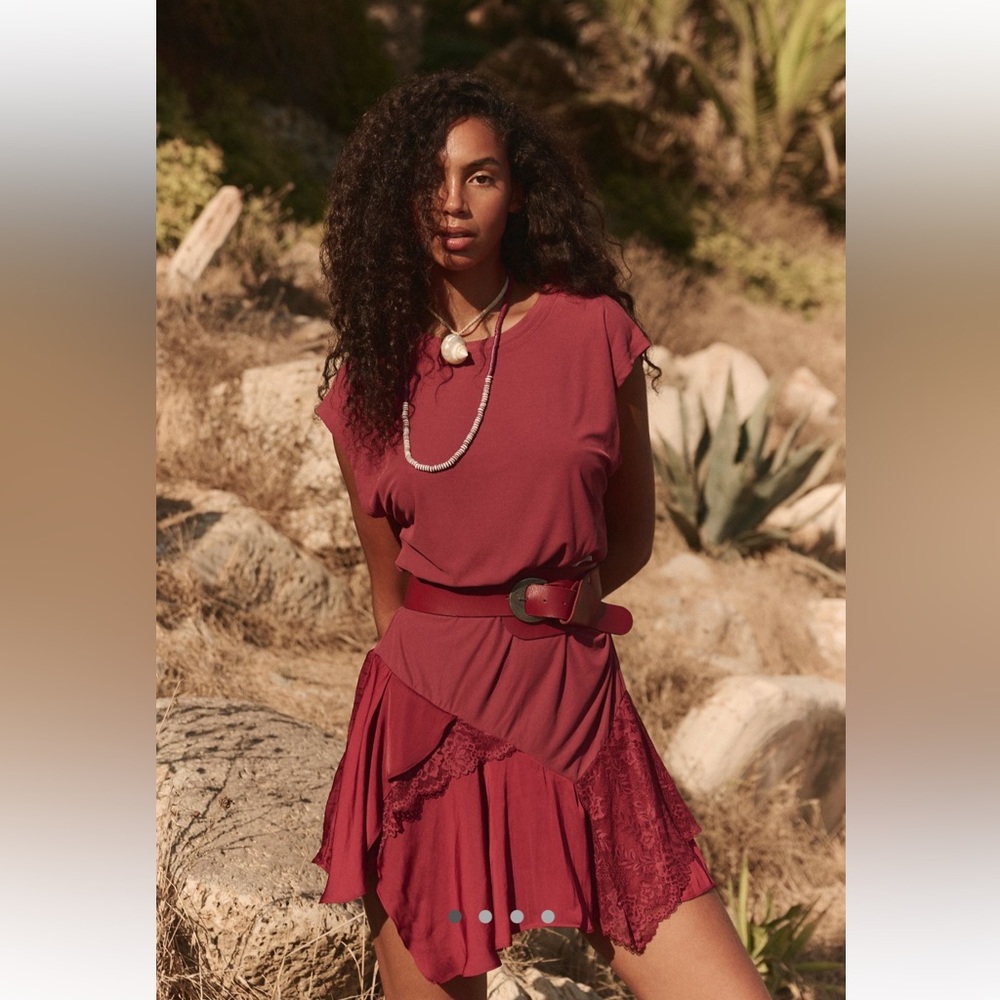 ♥️FREE PEOPLE JAZZY MINI DRESS IN POMEGRANATE